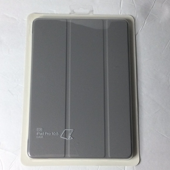 iPad Pro 10.5 case - Picture 1 of 2